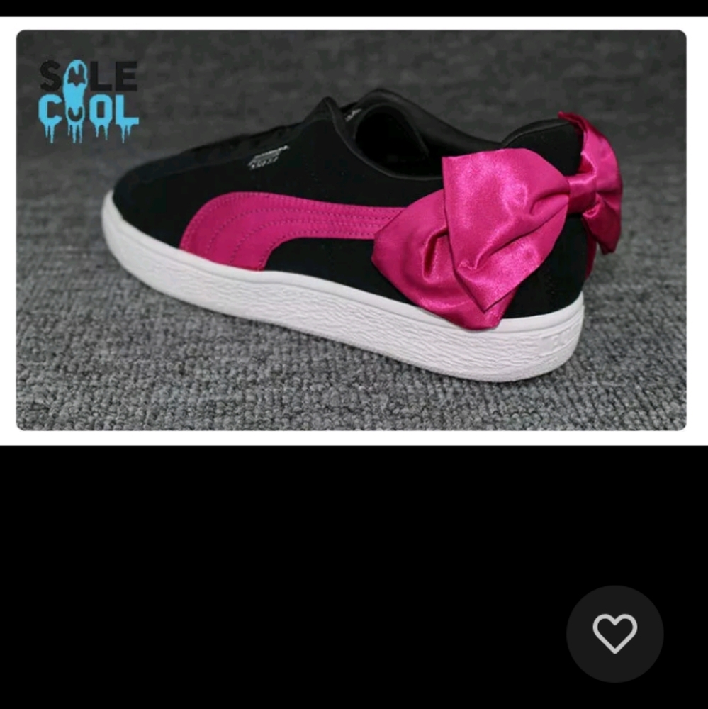 The Puma Bow model is designed for women and comes in a US shoe size 7.5.